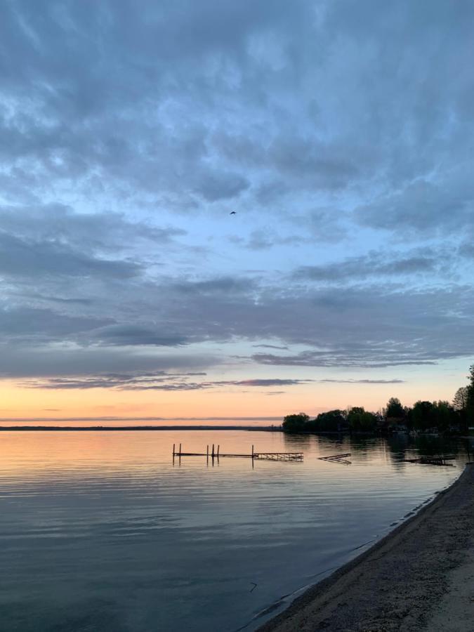 Uroczy Dom Nad Jeziorem Sniardwy Tuz Obok Plazy Nowe Guty Bagian luar foto